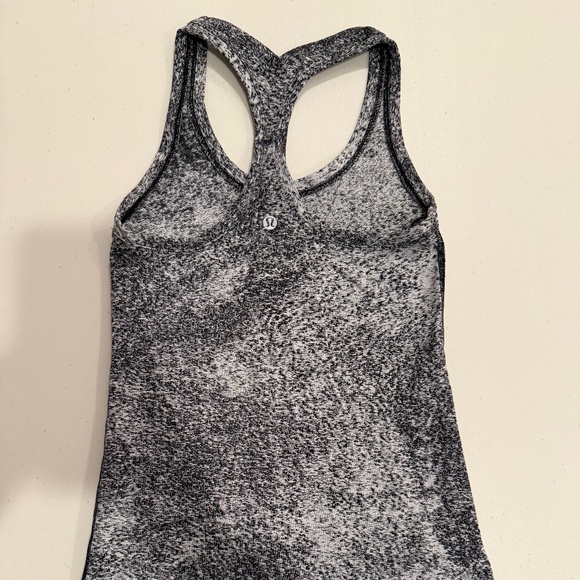 Lululemon Tank Top - size 4/6 - Picture 2 of 2